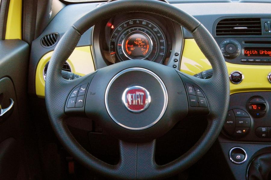 Fiat 500 2012 года  (фото 40 из 54)